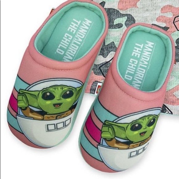 Girls Lego Star Wars Baby Yoda Sleep Shirt Nightgown & Slippers Size Sm 6/6X NWT - Picture 2 of 4